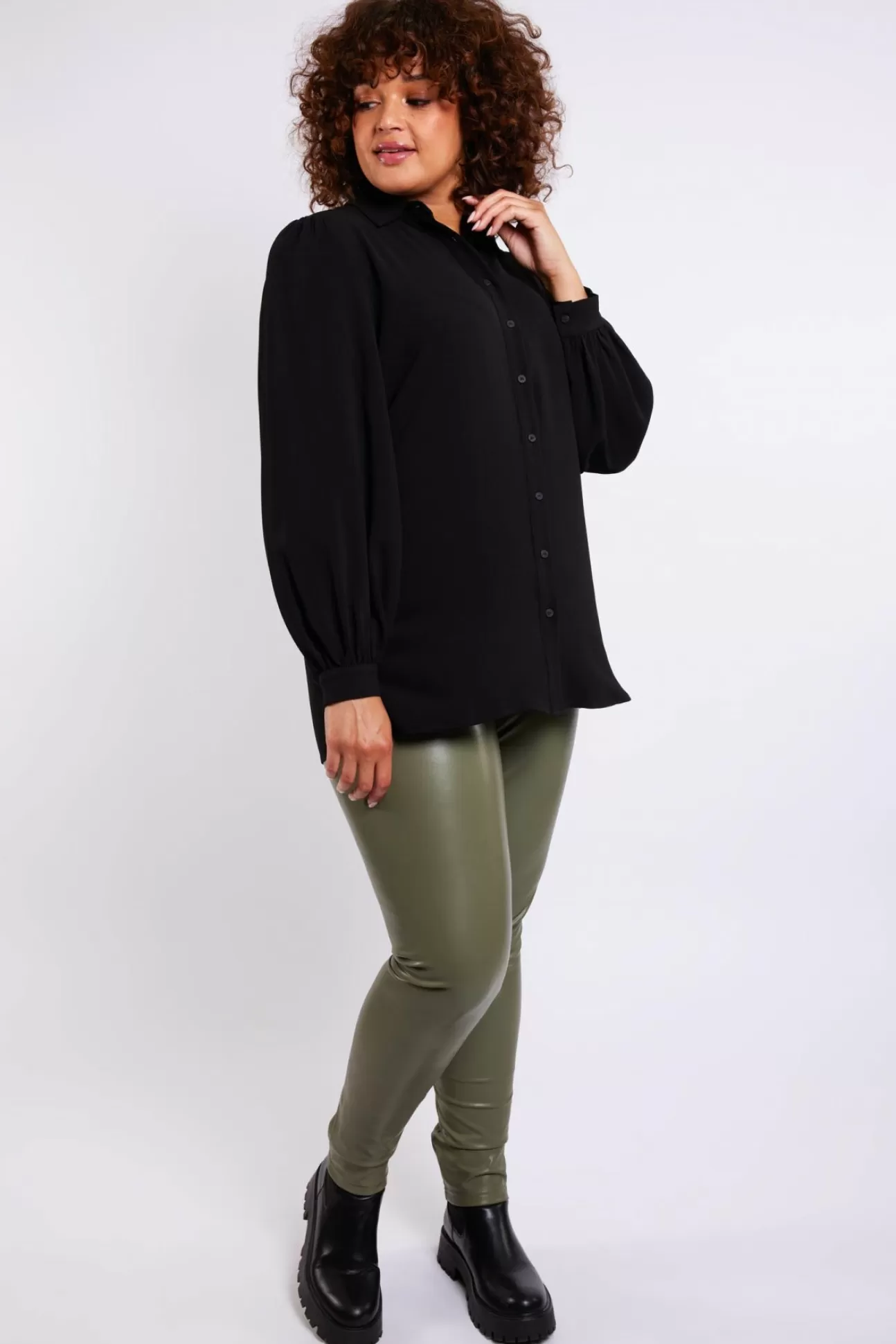 Exxcellent Ada Broek
