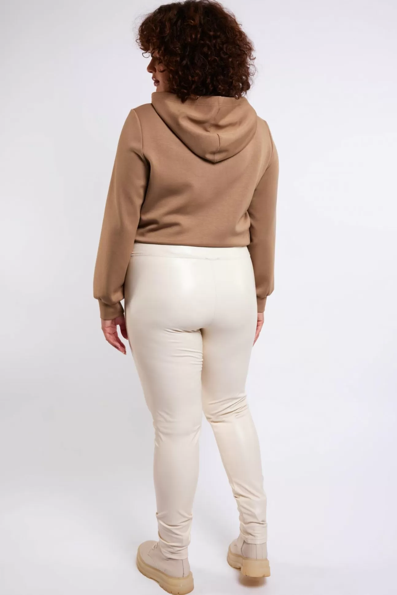 Exxcellent Ada Broek