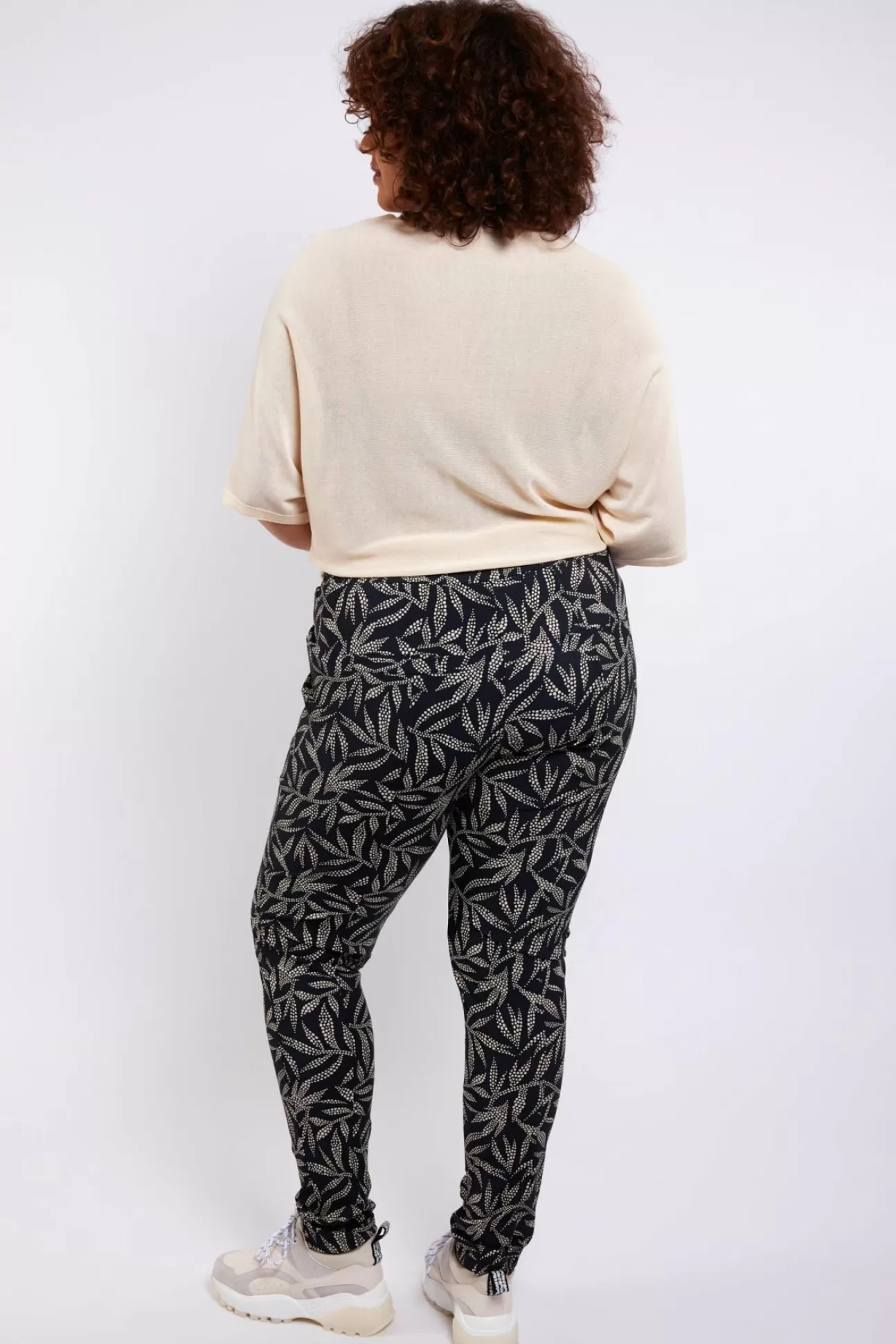 Exxcellent Cecile Broek