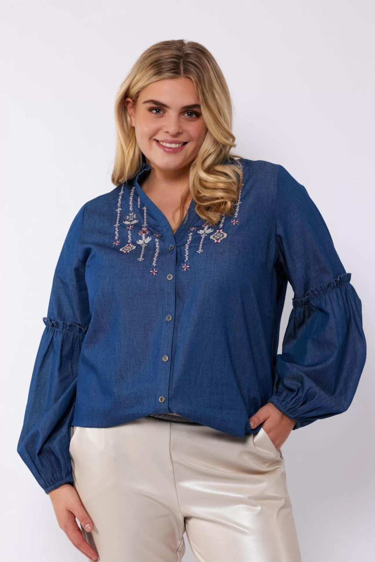 Exxcellent Ginny Blouse