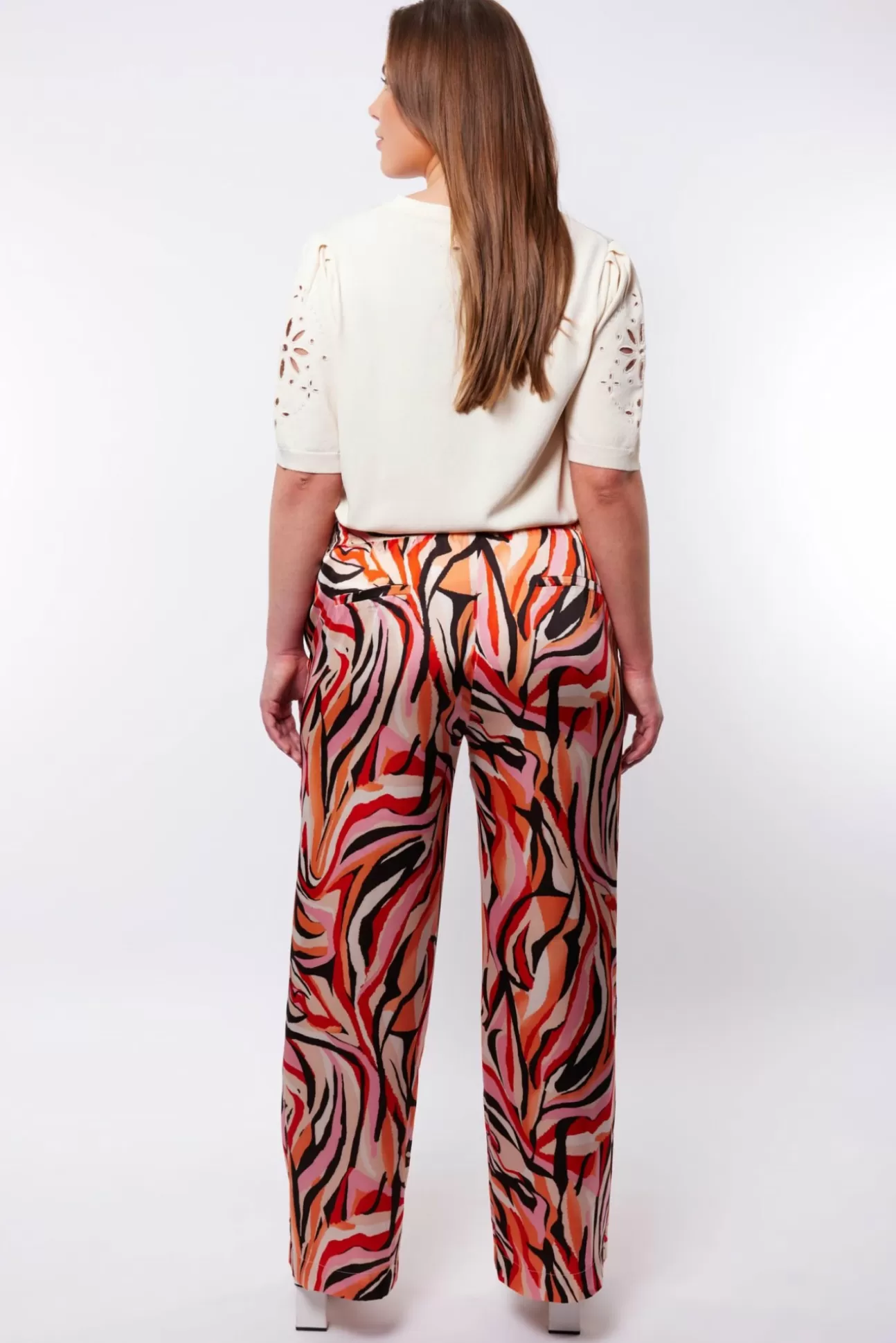 Exxcellent Jin Broek