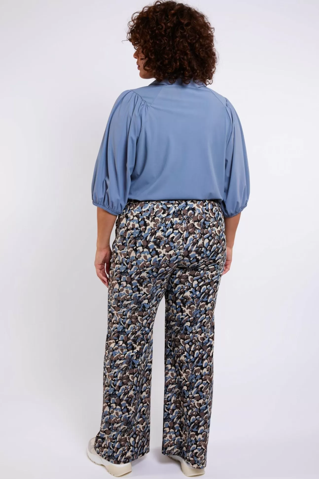 Exxcellent Lena Broek