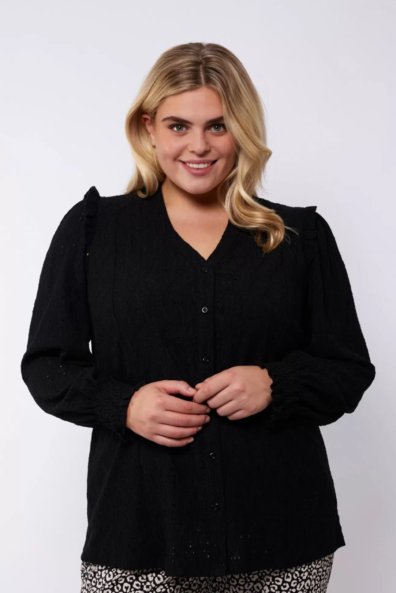 Exxcellent Lies Blouse