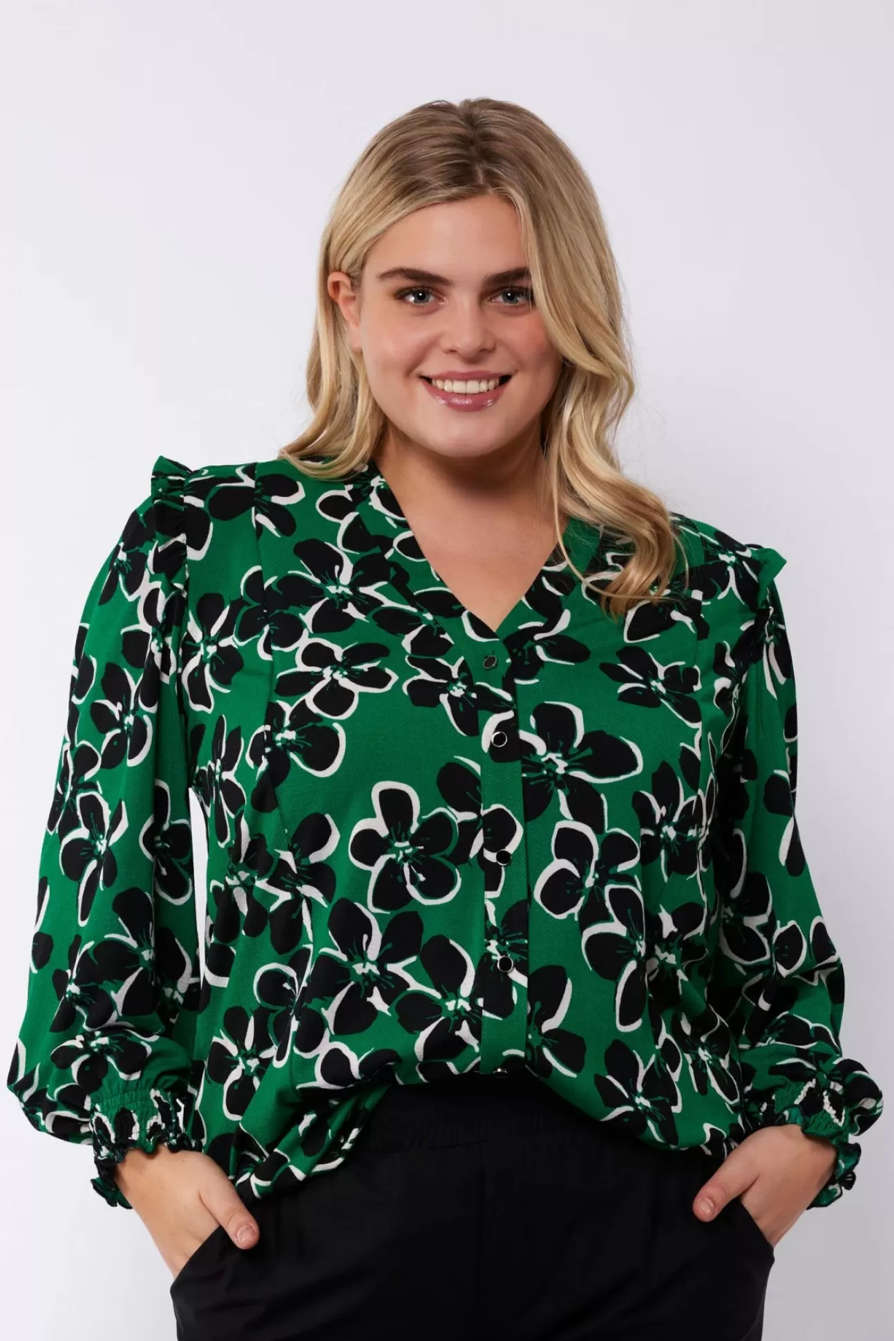 Exxcellent Lies Blouse