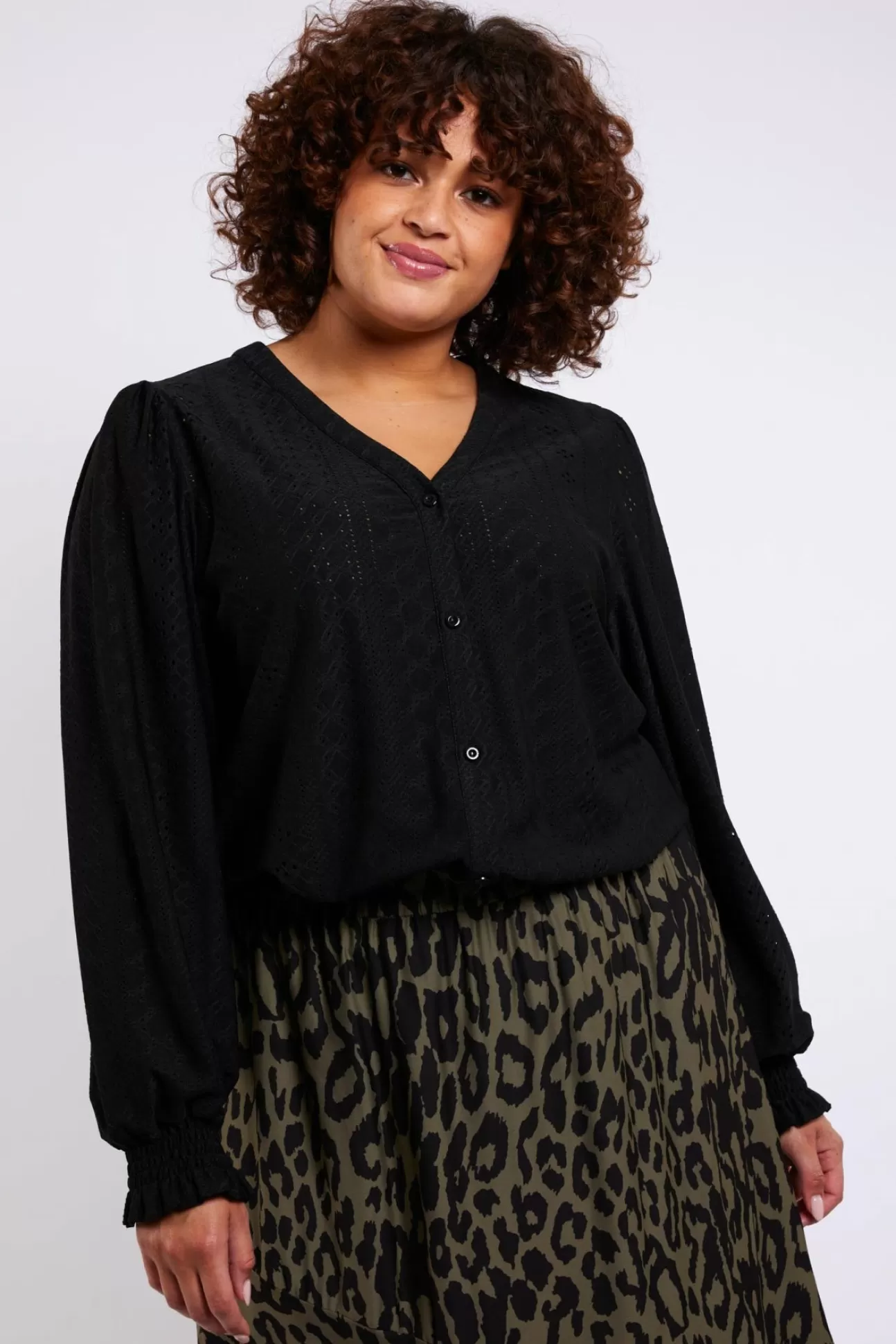 Exxcellent Raya Blouse