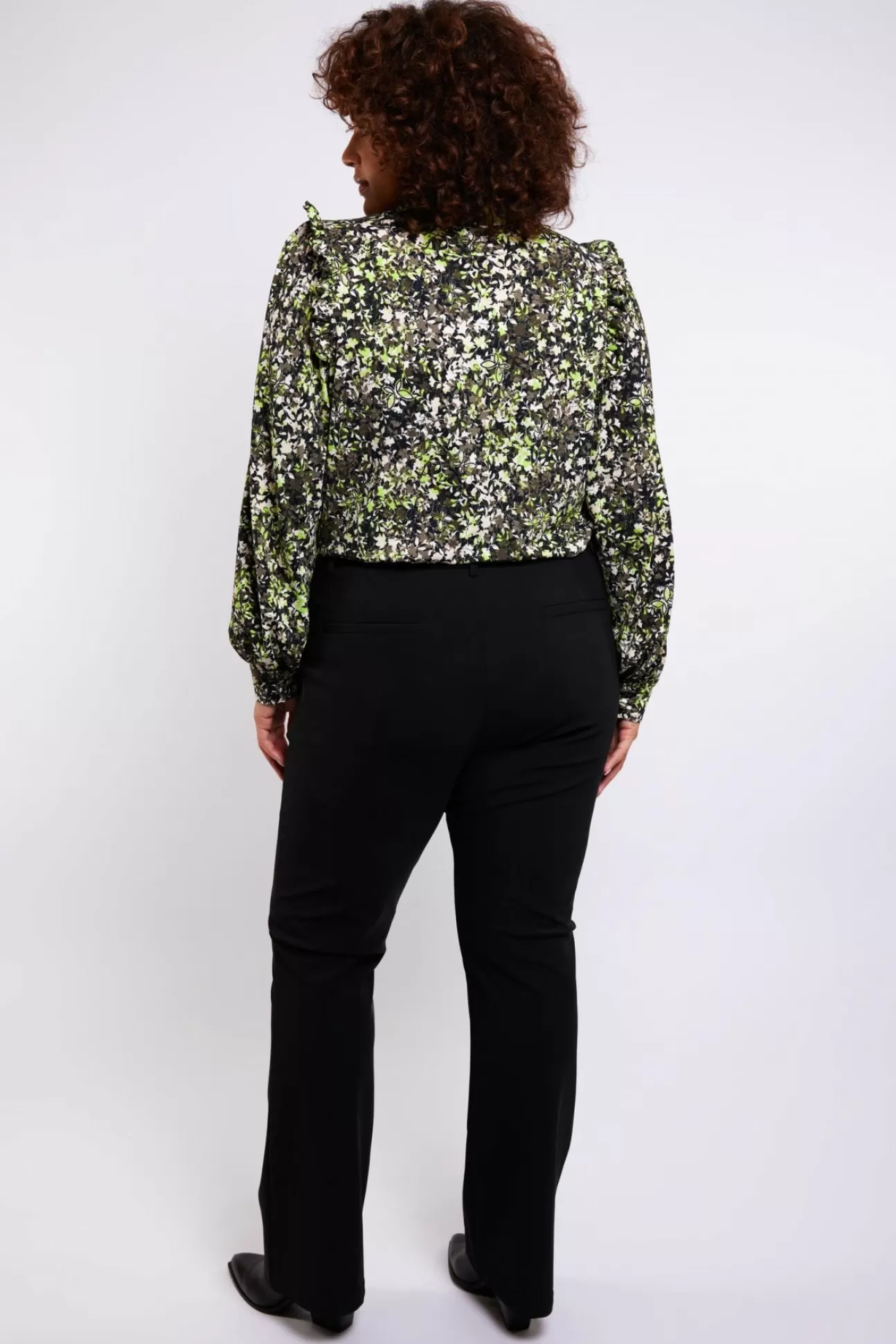 Exxcellent Romy Broek
